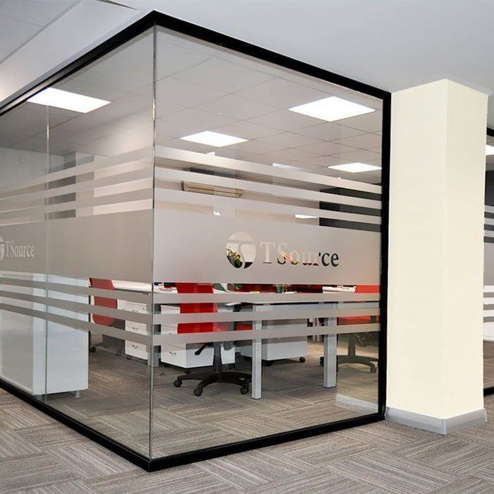 Orakal matoviy tumanka tonirovka ofis zdaniya va barcha oynalarga