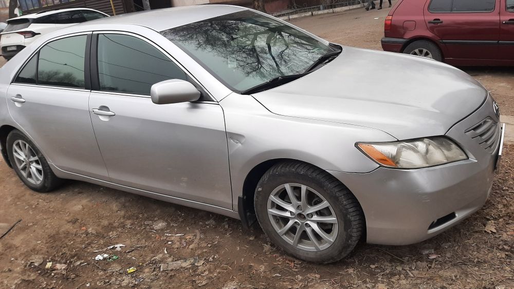 Тойрта Камри 40 сатылады