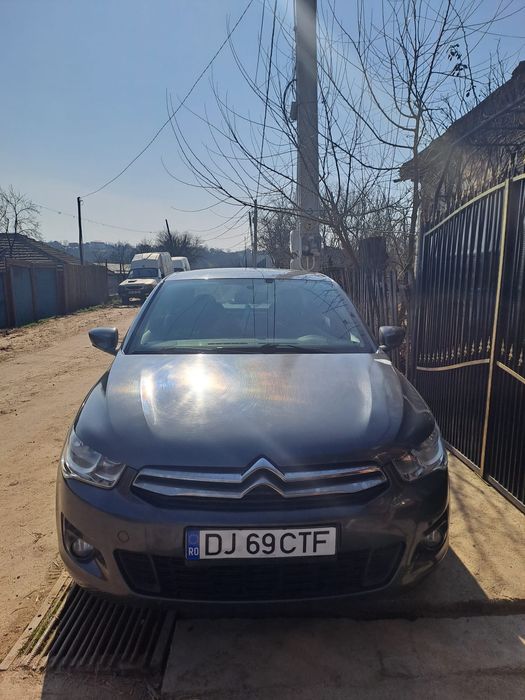 Vând citroen c-elysee