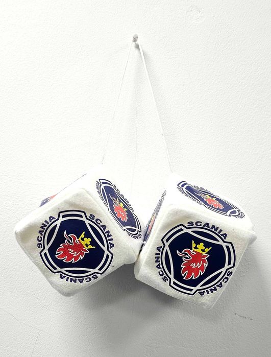 Плюшени зарчета за камиони Скания SCANIA бели и черни 10х10х10 см