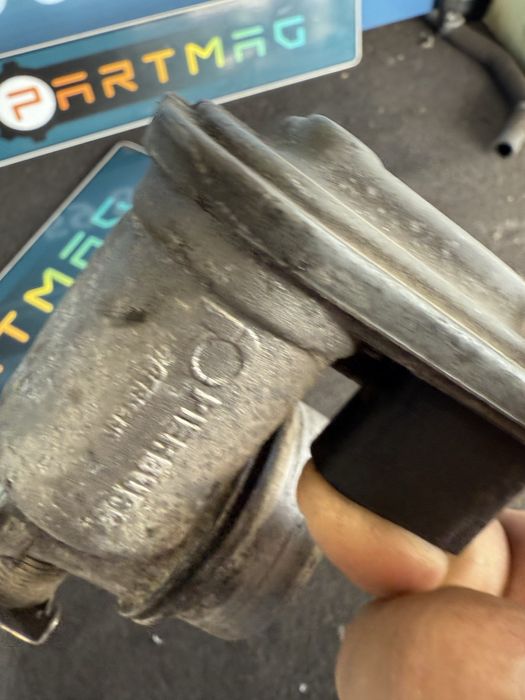 Дроселова клапа BMW E60 E61 3.0D 9148105 E90 E91