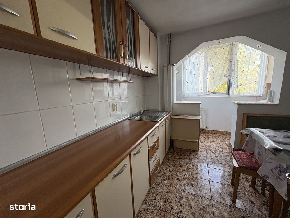 Apartament trei camere ,str Lapusului ,Iosia