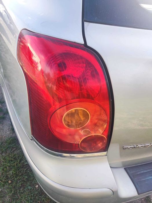 Стопове за Toyota Avensis // 2003-2006г - Преди Фейс !