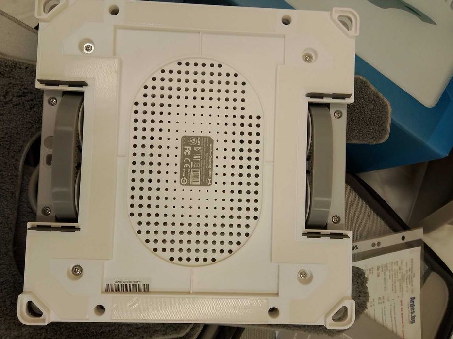 Робот за прозорци Hutt W8 Smart