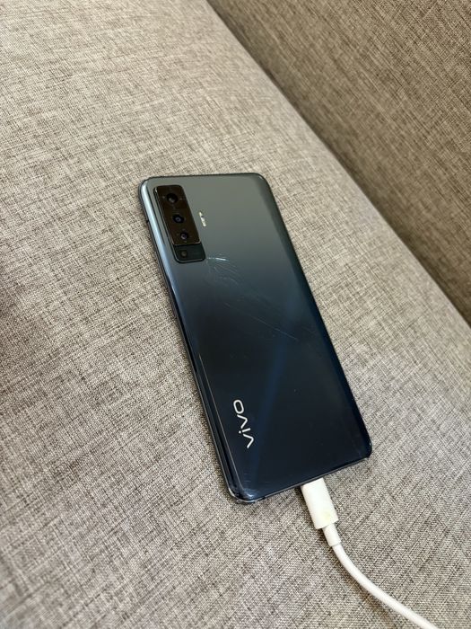 Смартфон Vivo X50 темно синий