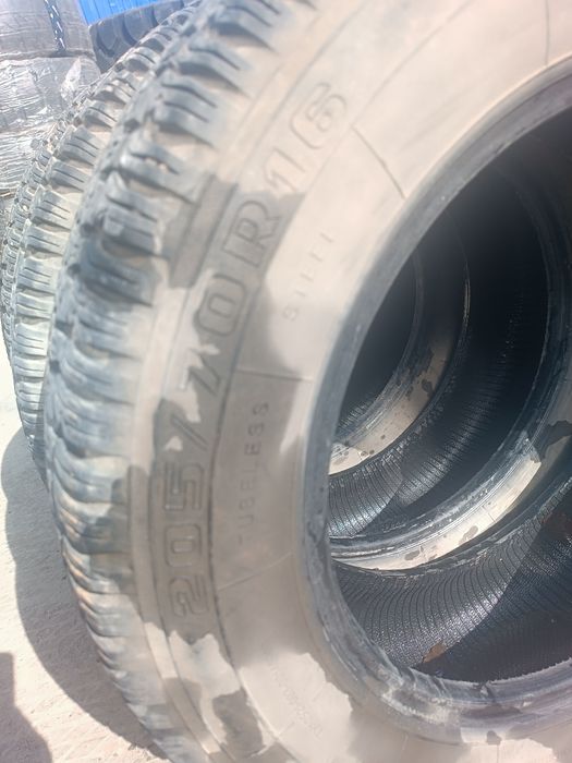 Продам шины на ниву