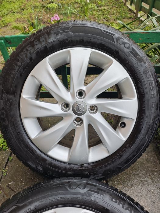 Джанти 15ки 4х100 с летни гуми Barum 185/65/15