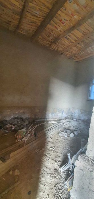 Toshkentda kafeda mehmon kilamiz sotib olgan insonni oilasi bilan.