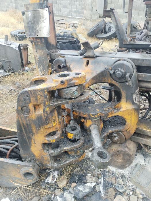 Продам стрелу  JCB 3cx