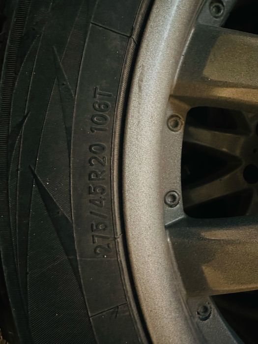 Зимние шины с дисками 275.45.R20