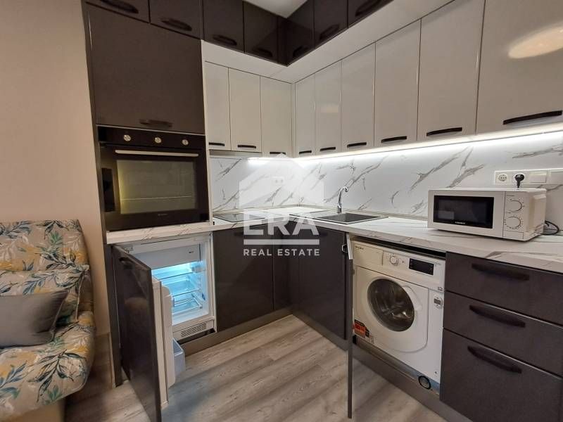 Eдностаен, чисто нов, обзаведен апартамент под наем, в нова тухлена сг