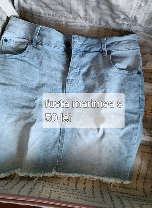 Vând haine aproape noi la pret bun