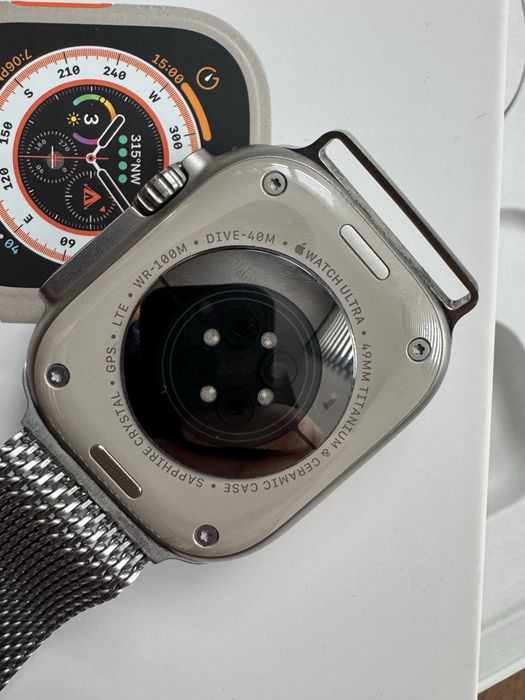 Apple Watch Ultra 49mm Titanium