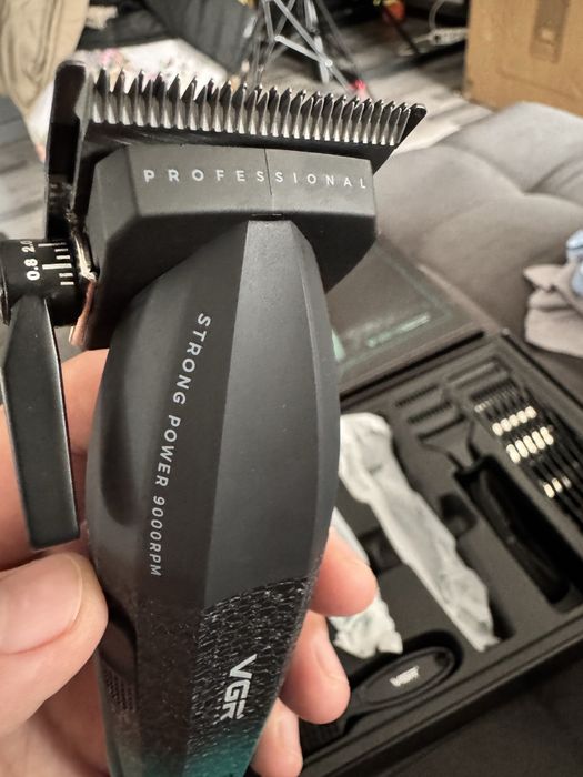 Masina de tuns VGR V-640 S2, Noua!