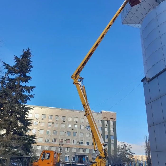 Услуги АГП 22 (автовышка) в Актобе услуга АГП автовышка