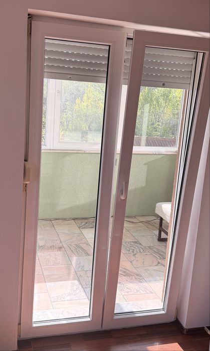 Vand geam de balcon cu ruleta