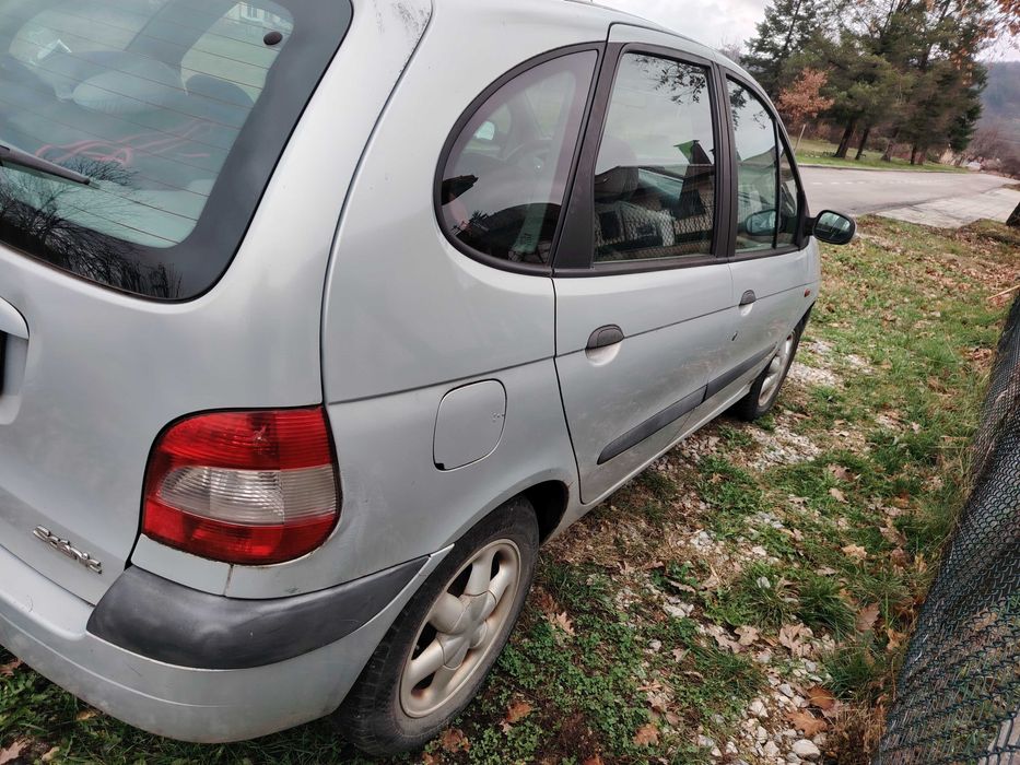 Renault Scenic 1.6 бензин