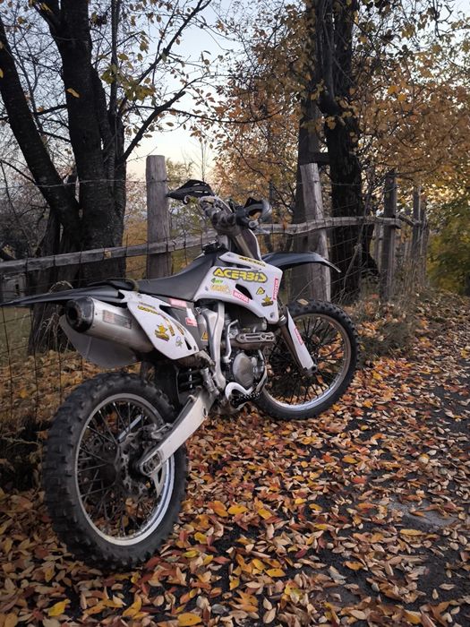 Vând sau schimb Yamaha yz 450f