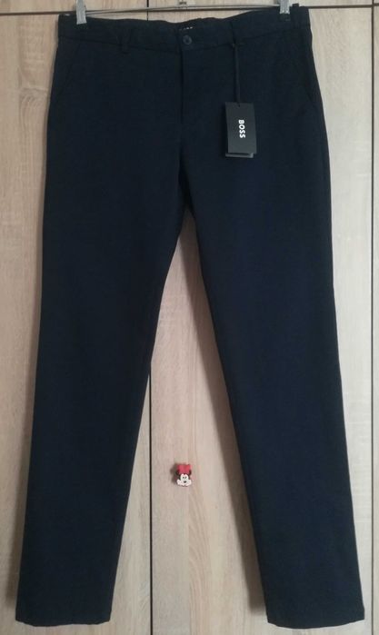 НОВ мъжки панталон BOSS, тъмносин, размер 34/34