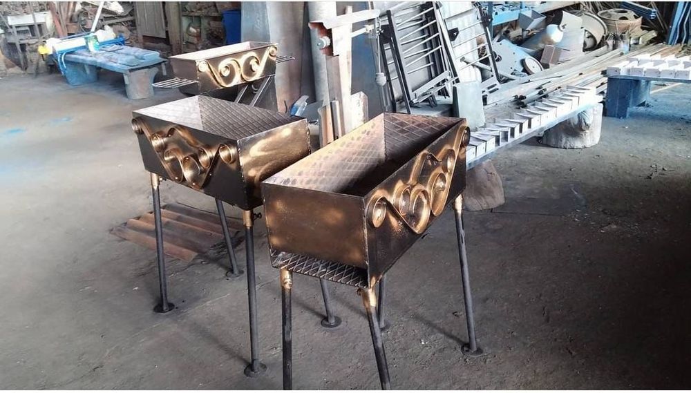 Решетки на окна, ограждение, ворота, контейнеры, отопление.