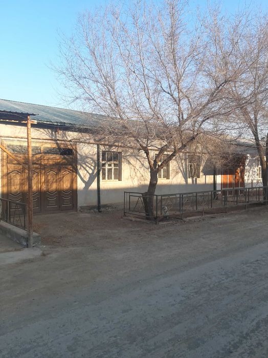 Тахиатош тумани Казакауыл махалласида 4,5 сотукли уй сотилади