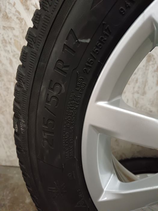 Set jante aliaj prindere 5x112 et48 cu anvelope iarna 215/55/17 audi vw Skoda Seat