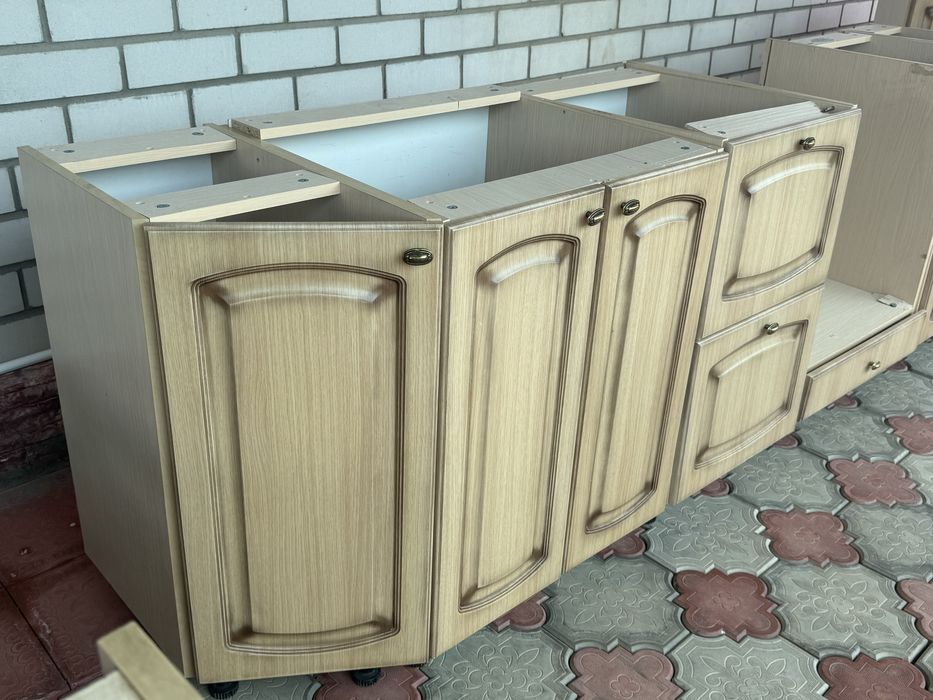 Срочно продам кухонный гарнитур