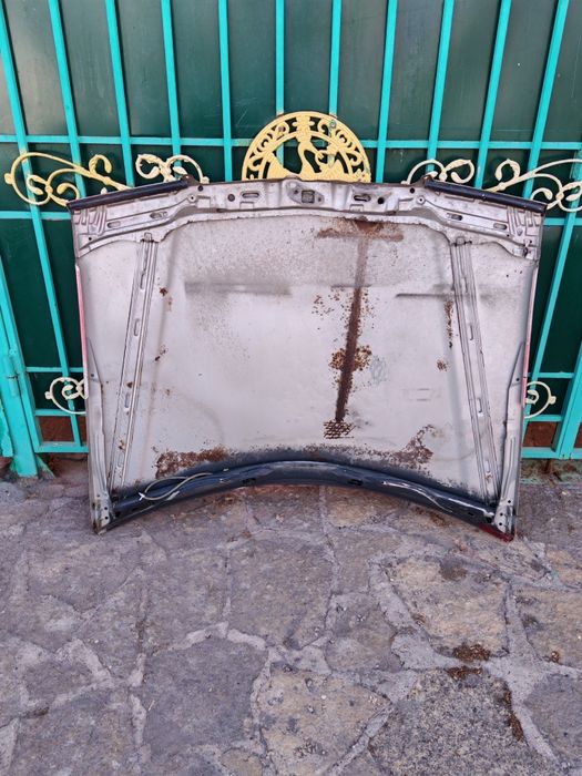 Продам капот на мерседес 190 w201