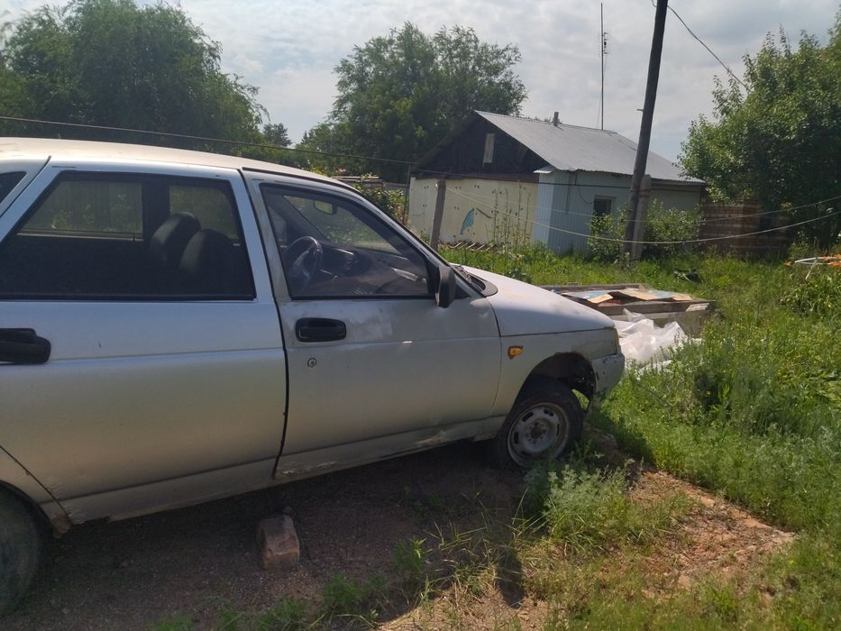 Продам ваз 2110 серый цвет.