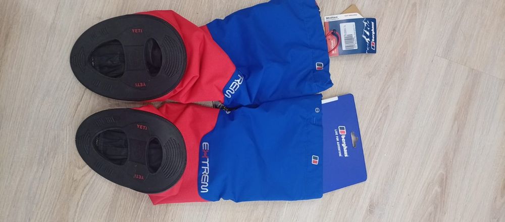 Parazapezi Berghaus, model  pro, cu membrana gore-tex; marimea 35/36;