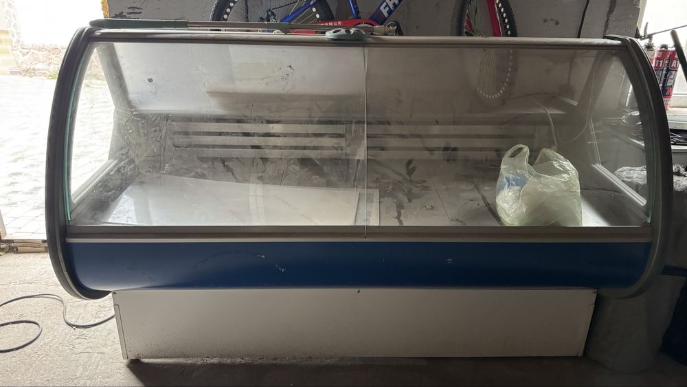Холодильная витрина