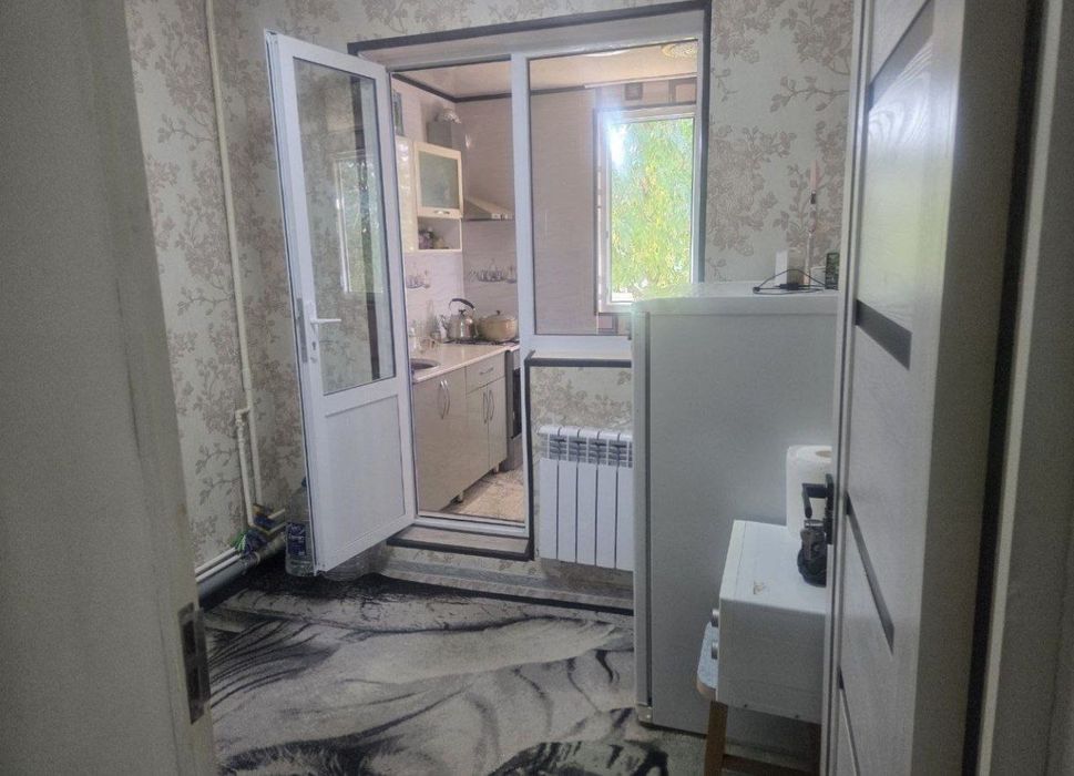 Продам срочно квартиру 2/4/4 Улугбек посёлок У