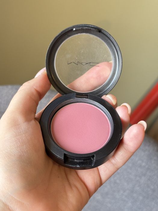 Прахообразен руж MAC в цвят breath of plum