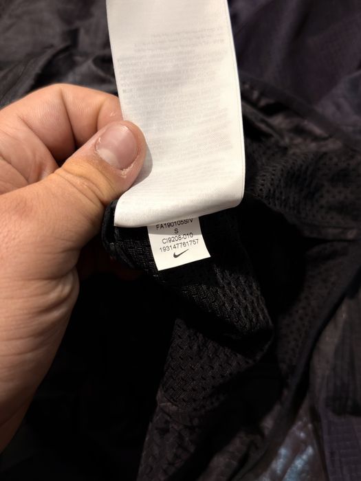 Jacheta pentru femei de alergat Nike