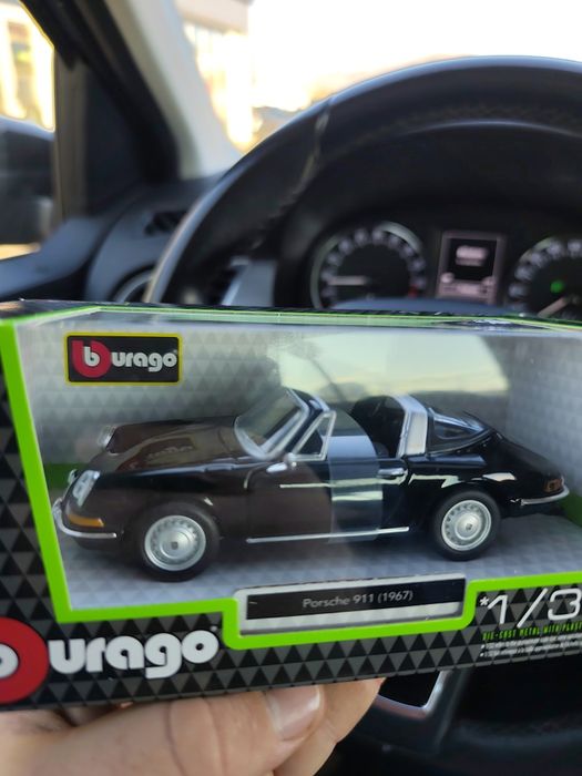 Macheta 1/32 Burago Porsche 911
