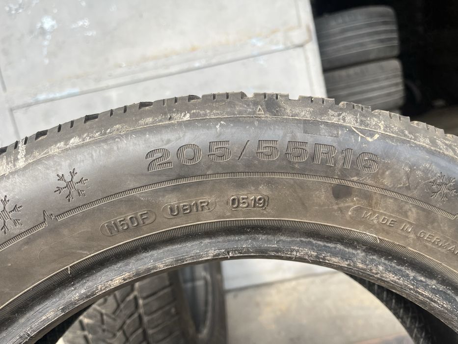 2 бр. зимни гуми 205/55/16 Dunlop 5,5 mm DOT 0519