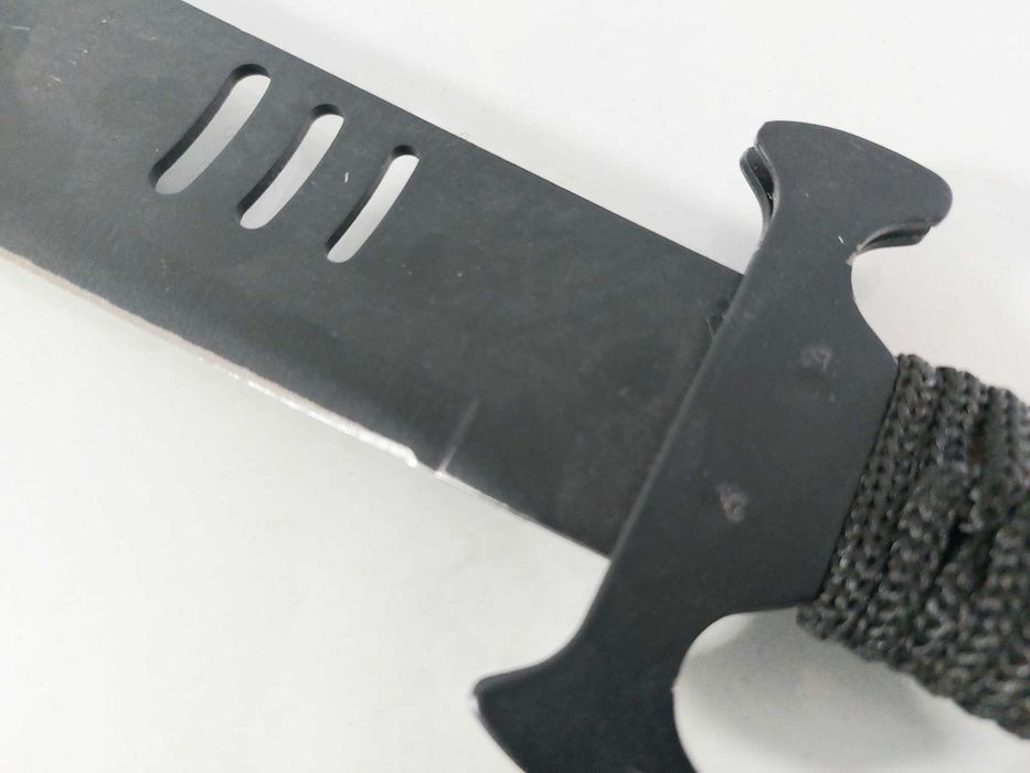 Мачете  в два варианта - черно или сребристо с текстилен калъф