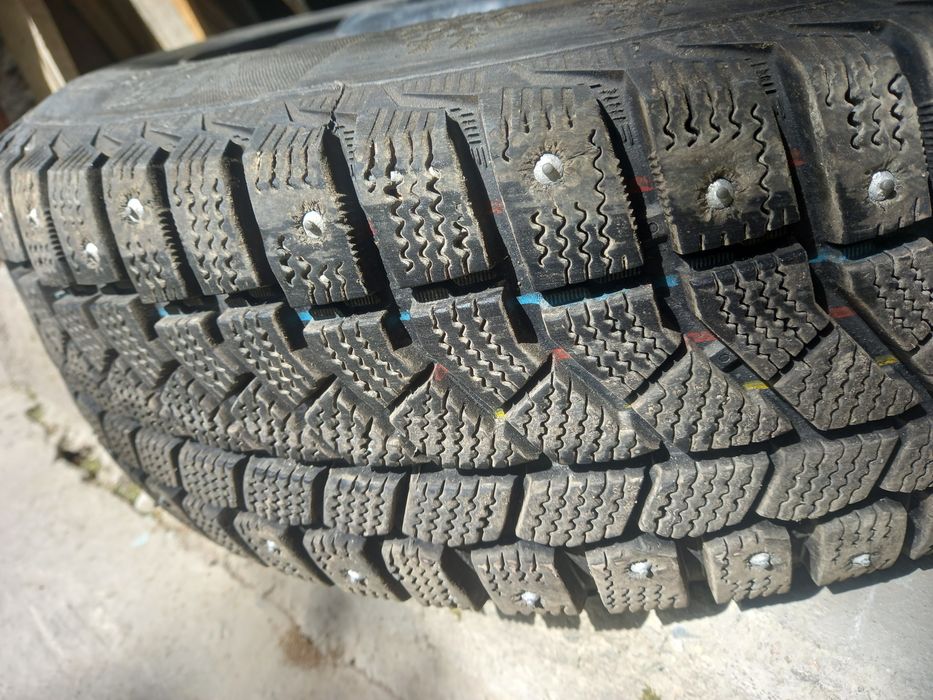 Продам Шыны с дисками на 15