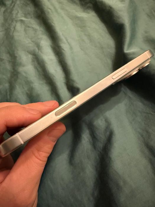 Продам iphone 16 pro max 256 gb