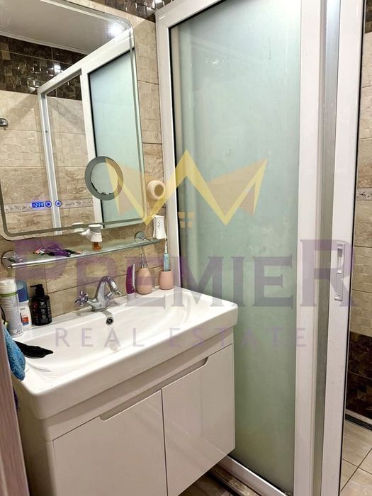 Продава се Тристаен апартамент в Добрич, Център - 90 кв.м за 652 €/кв.м - Снимка #8