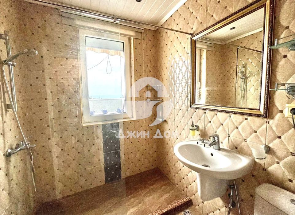 Тристаен апартамент с ГЛЕДКА МОРЕ в к-с „Мелия 10“, с. Равда