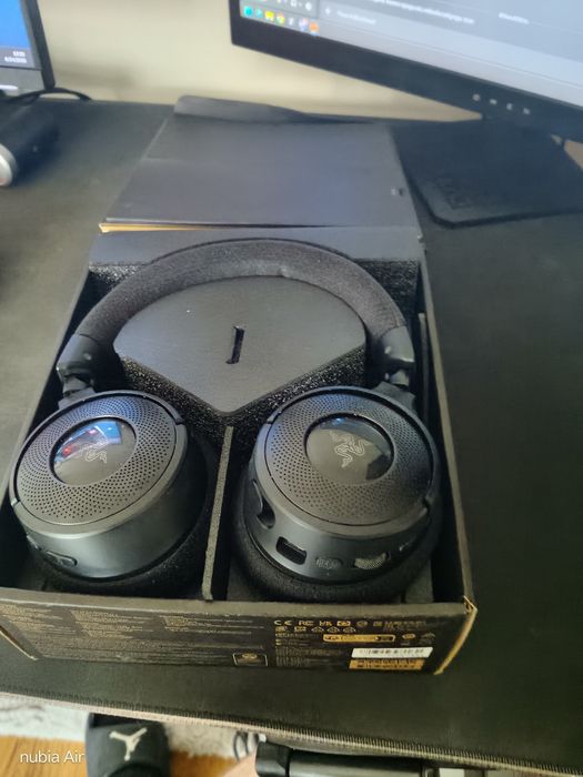 Razer kraken v4 ползвани 3 месеца