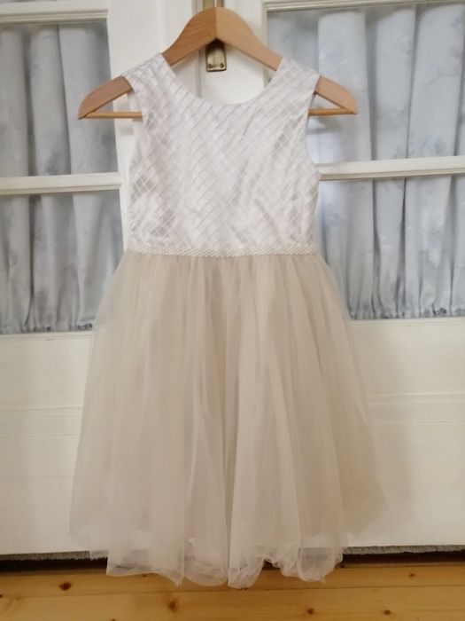 Официална рокля за момиче на 8 -10 г. цвят шампанско