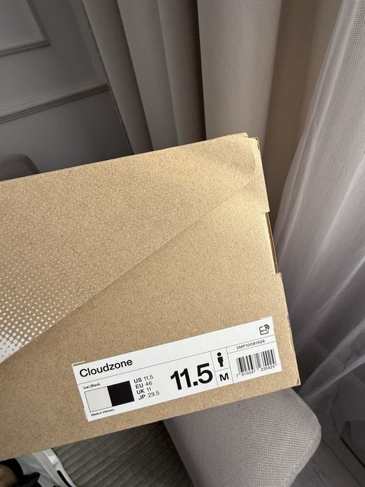 Продам мужские кроссовки