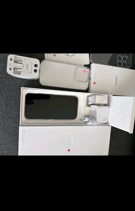 Чисто нов Xiaomi 17-Black-16GB -512GB,5G