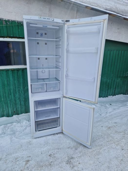 Холодильник Индезит "No Frost "