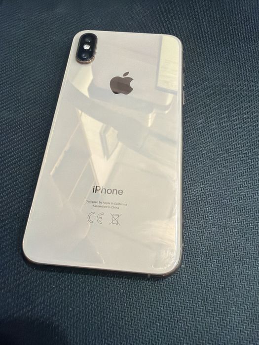 Продам Iphone XS 64gb