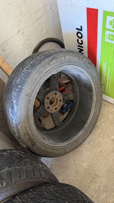 Продам диски r18 с шинами