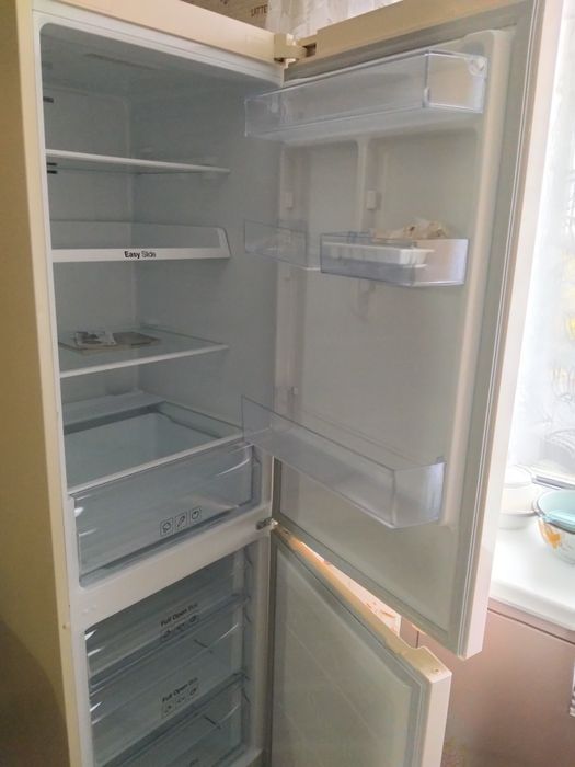 Продам холодильник Samsung