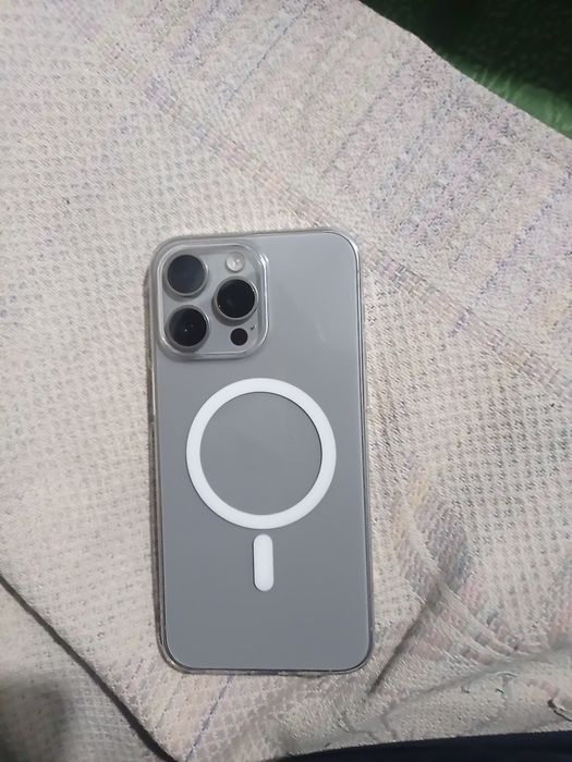 Iphone 15 pro max yumks 84% 256 gb